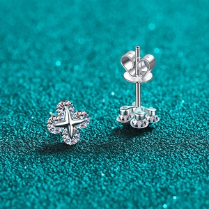 Elegant S925 sterling silver star flower stud earrings with brilliant moissanite stones