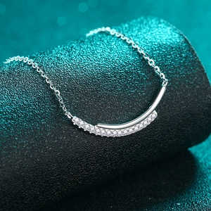 Collana Smile minimalista in argento sterling S925 con moissanite scintillante doppia