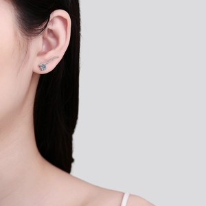 Elegant S925 sterling silver moissanite ear crawler with curved diamond accents for women