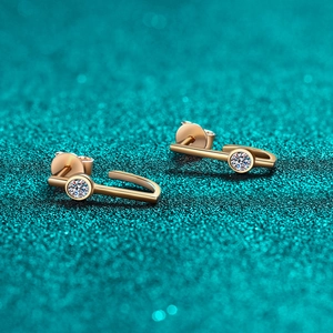 Irregular line S925 silver stud earrings in rose gold with round moissanite accent
