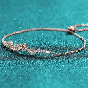 Bracelet réglable en argent 925 avec moissanite et design de grappe de fleurs dorées