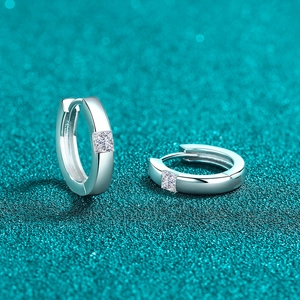 Elegant S925 sterling silver hoop earrings with princess cut square moissanite stones