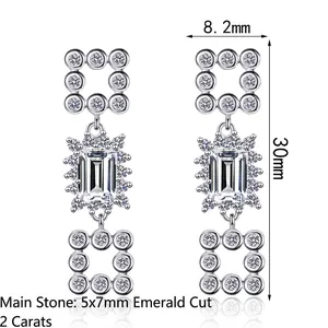 S925 Sterling Silber Moissanit Quastenohrringe mit Smaragdschliff und Halo-Verzierung