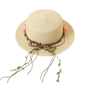 Chapeau de paille à sommet plat avec couronne de fleurs et rubans pour la plage