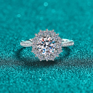 Luxury 925 Sterling Silver Moissanite Zirconia Sunflower Halo Ring Light Luxury Style Wedding Jewelry Gift For Women