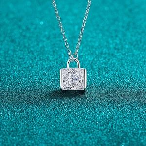 Collier en Argent Sterling 925 Moissanite pour Femme Pendentif Carré Taille Princesse Elégant Bijoux Minimaliste Cadeau