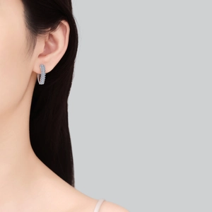 Élégantes boucles d'oreilles créoles en argent 925 et moissanite avec pavé de diamants