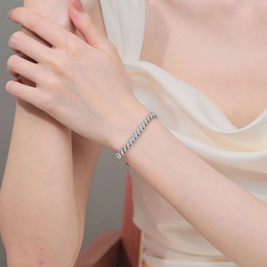 Elegant S925 sterling silver moissanite bracelet with marquise-cut stones for women