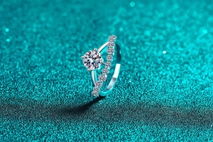 Macro shot of S925 sterling silver moissanite ring with brilliant round cut center stone