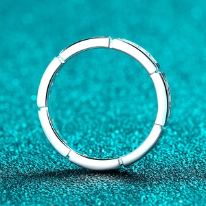 Polished S925 sterling silver moissanite ring with elegant bamboo chain link design
