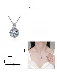 Détail macro du collier tournesol en argent S925 avec pendentif moissanite design halo