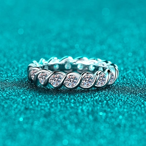 Bague Moissanite en Argent Sterling S925 pour Femme Alliance Torsadée Strass Étincelants Bijoux Tendance Quotidienne Cadeau