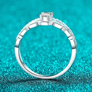Exquisite S925 sterling silver moissanite ring with wave pattern and pavé stones