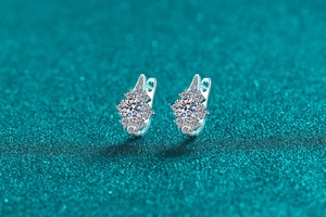 Detailed view of S925 sterling silver U-shaped earrings with moissanite cluster studs
