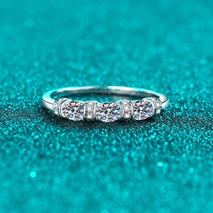 S925 Sterling Silver Moissanite Ring For Women Exquisite Pave Set Oval Bezel Band Minimalist Jewelry Finger Ring Daily Wear Gift