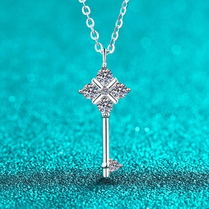 Exquisite 925 Sterling Silver Moissanite Key Pendant Necklace For Women Elegant Minimalist Daily Fashion Accessory Gift