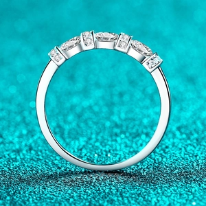 Exquisite S925 sterling silver moissanite ring with five brilliant round stones