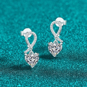 Elegant S925 silver heart earrings with ribbon design and sparkling moissanite stones