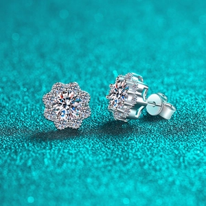 Exquisite S925 sterling silver sunflower stud earrings with brilliant moissanite stones