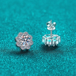 Sparkling S925 sterling silver moissanite sunflower stud earrings with polished finish