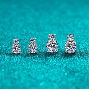 Elegante S925 Sterlingsilber Moissanit Ohrstecker mit zwei runden Steinen im Brillantschliff