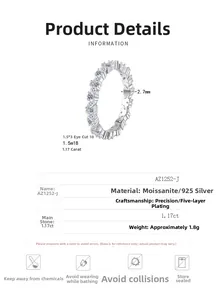 Détail macro d'une alliance éternité en argent 925 avec moissanite marquise de 1,17ct