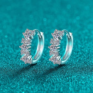 Orecchini a Cerchio in Argento Sterling S925 con Moissanite per Donna Eleganti Orecchini Huggie Geometrici Gioielli di Lusso