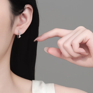 Minimalist S925 sterling silver lightning wave hoop earrings with moissanite stones