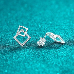 Orecchini geometrici a doppio rombo in argento sterling S925 con pietre di moissanite lucide