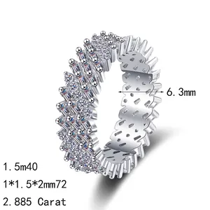Eternity ring in S925 sterling silver with 2.885 carats of baguette and round stones