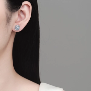 Elegant S925 sterling silver moissanite flower cluster stud earrings for women