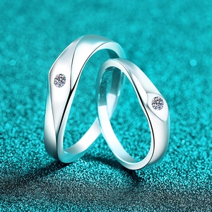 S925 sterling silver moissanite couple rings with twisted band and round solitaire diamond