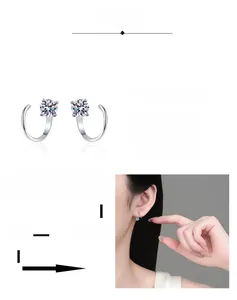 Détails de boucles d'oreilles Moissanite en argent S925 et vue sur le mannequin porté