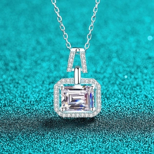 Elegant 925 Sterling Silver Moissanite Pendant Necklace For Women Emerald Cut Zirconia Geometric Halo Necklace Jewelry