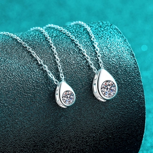 Elegant S925 sterling silver teardrop moissanite necklace with polished silver bean pendant