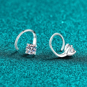Élégantes boucles d'oreilles en argent S925 avec moissanite et crochets en U