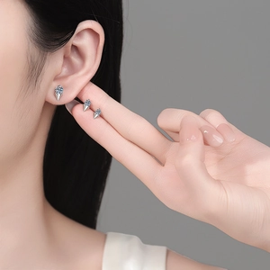 Minimalist S925 sterling silver moissanite triangle stud earrings for women set of three