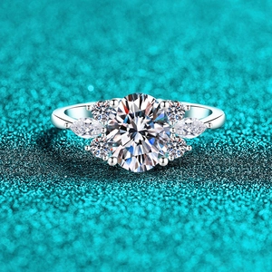 Luxe Bague en Argent Sterling S925 Moissanite pour Femme Design Couronne en Zirconia Ovale Bague de Fiançailles Mariage Bijoux