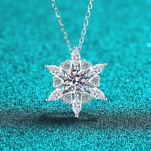 925 Sterling Silver Moissanite Snowflake Pendant Necklace Heart Zirconia Silver Clavicle Chain Jewelry Gift For Women