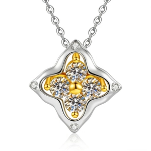 Detailed close-up of S925 silver four-leaf clover pendant with sparkling moissanite stones