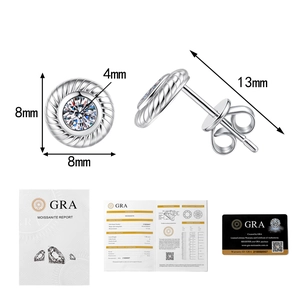 Détail de boucles d'oreilles moissanite avec certificat GRA et dimensions précises