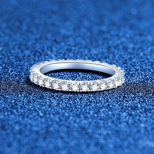 Sparkling S925 sterling silver eternity ring with round-cut moissanite diamonds