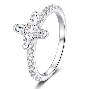 Bague moissanite en argent S925 style français avec étoile à quatre branches chic
