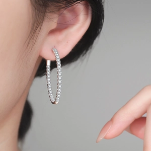 Élégantes créoles en argent S925 avec diamants moissanite étincelants pour un look de luxe