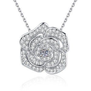 Collier avec pendentif fleur de camélia en argent S925 serti de moissanites