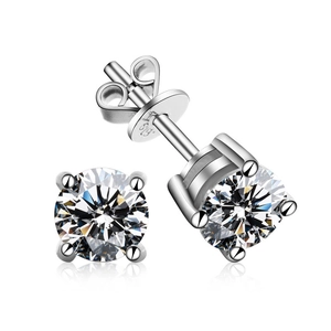S925 sterling silver four-prong stud earrings with brilliant D-color round moissanite