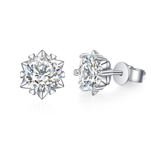 Elegant S925 sterling silver snowflake moissanite stud earrings with a 1 carat star design