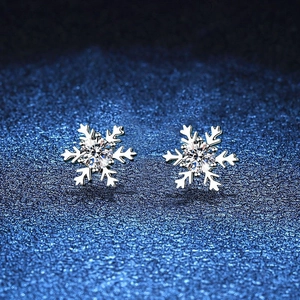 925 Sterling Silver Moissanite Snowflake Stud Earrings For Women Elegant Ice Flower Electroplated Jewelry For Christmas Gift