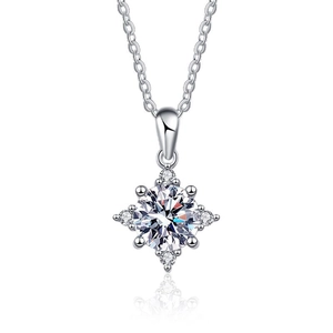 S925 sterling silver eight-pointed star necklace featuring a brilliant moissanite pendant