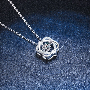 Sparkling S925 silver moissanite star pendant necklace with dancing stone center